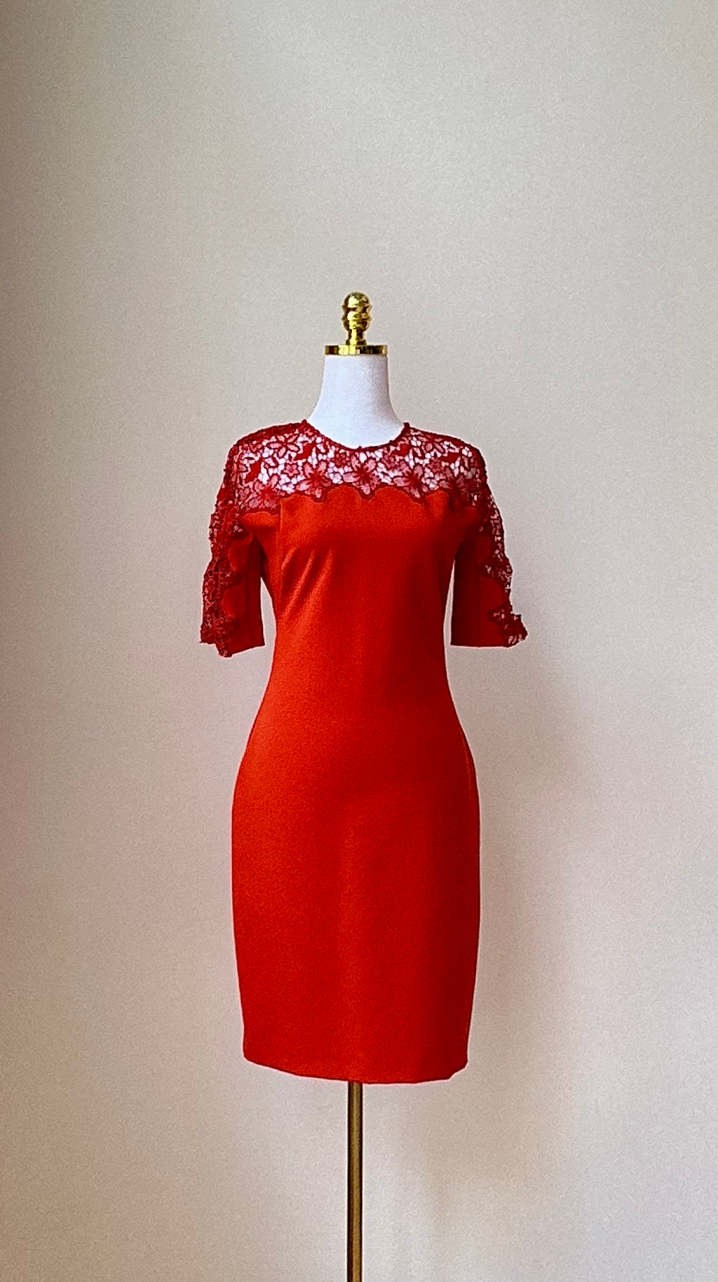 Rotes Damen Midikleid mit Spitze Gr. S